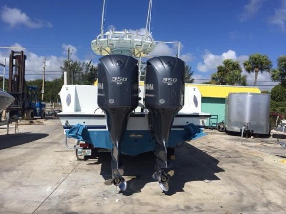 Slightly Used Yamaha 350 HP 4-Stroke Outboard Motor Engine