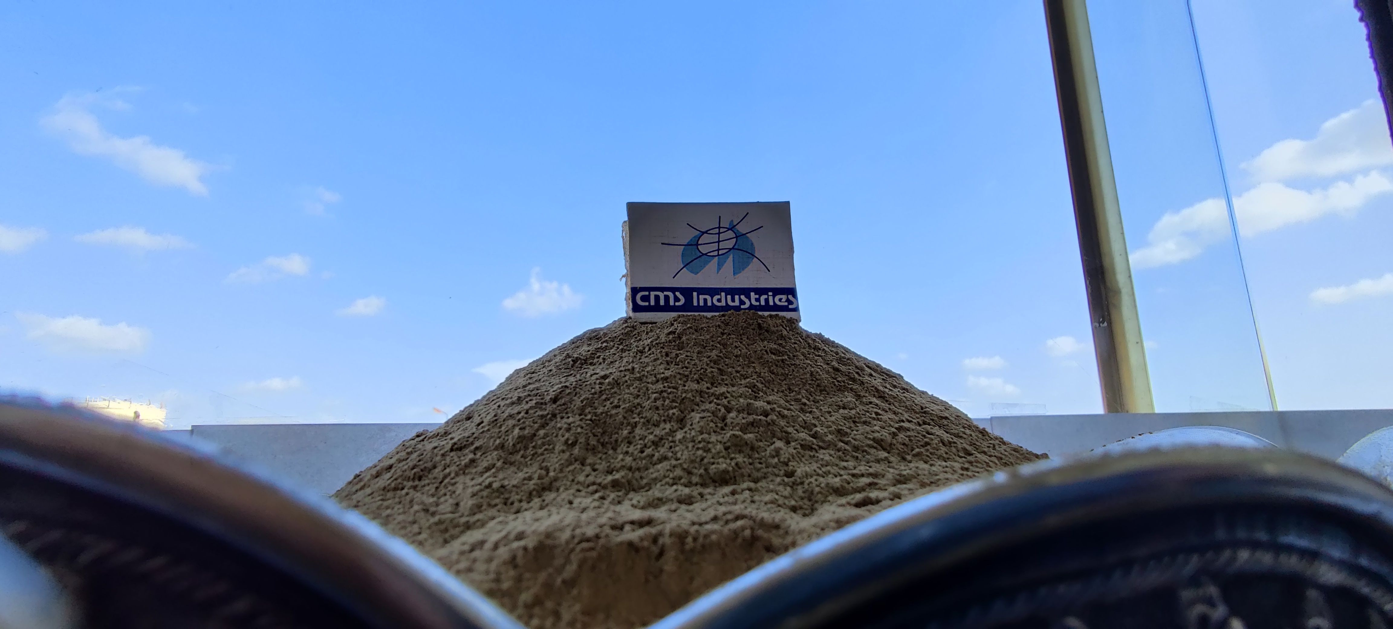 CALCIUM GRADE BENTONITE POWDER/LUMPS