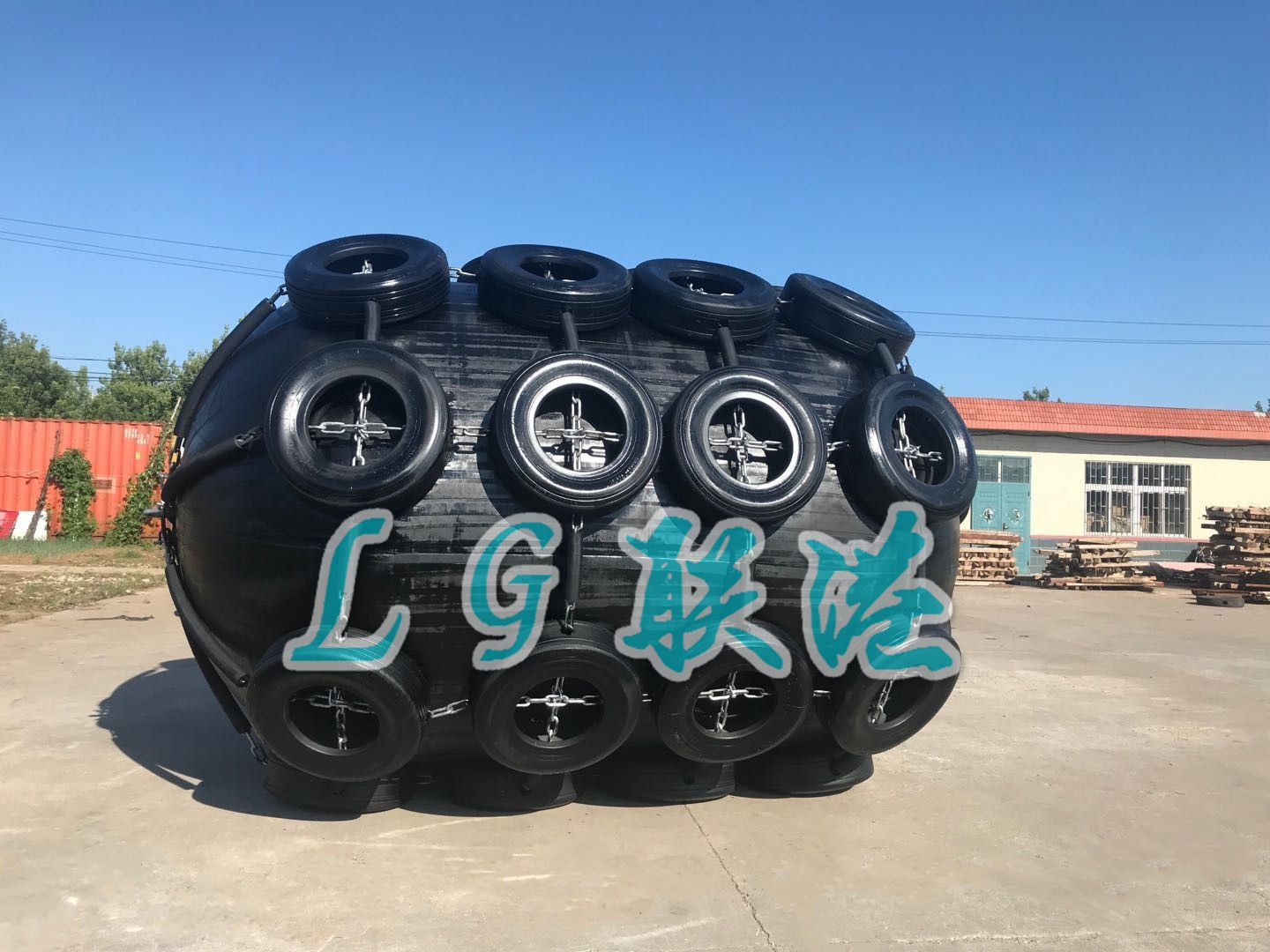Yokohama type pneumatic rubber fender