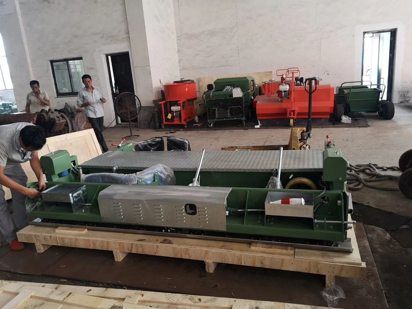 Road Track Marking Machines, Track Installation Equipment, Sprayer Machine, Hydraulic Mixing Machine