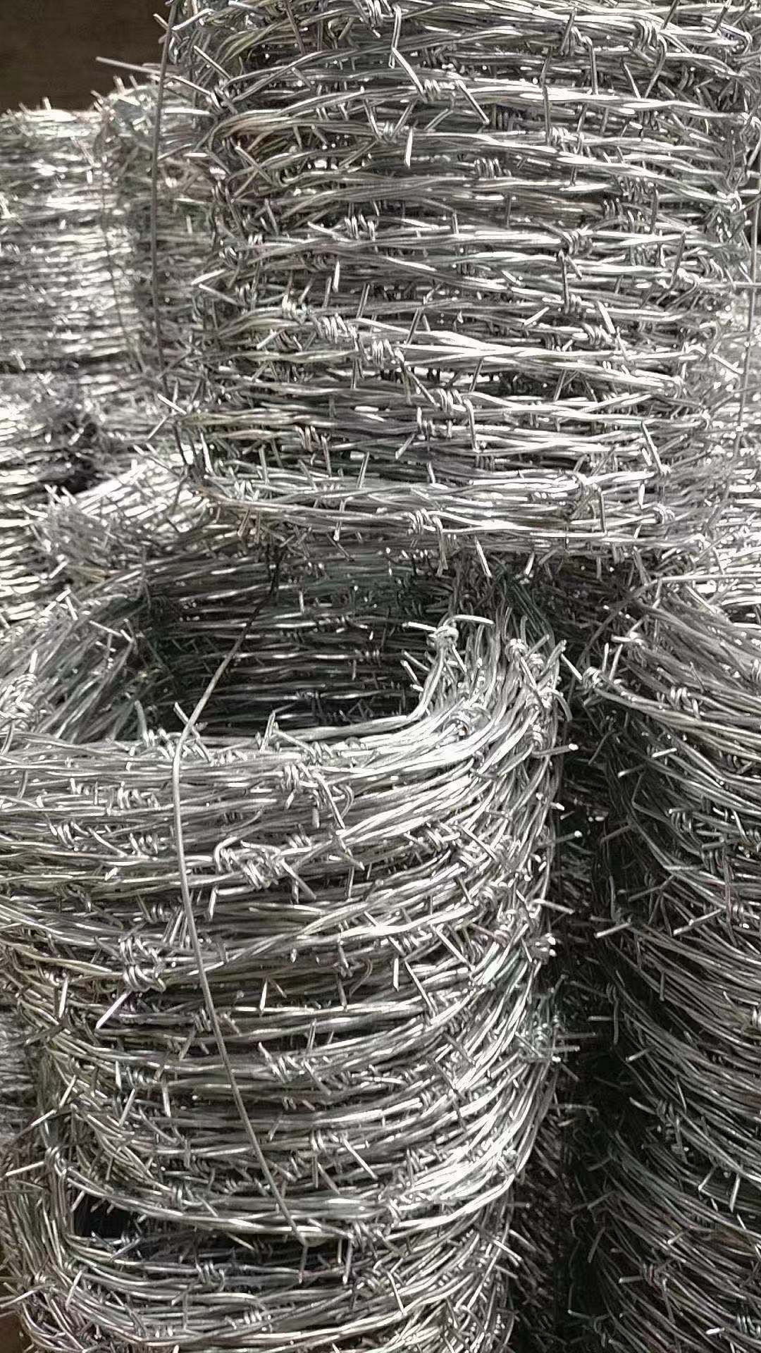 Highway Hot dipped galvanized barbed wire fence wire double strand double twisted barbed wire