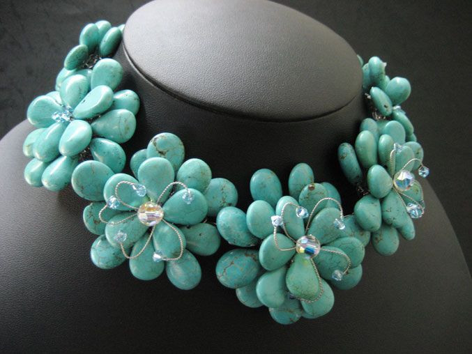 How lite flower fashion stone necklace set